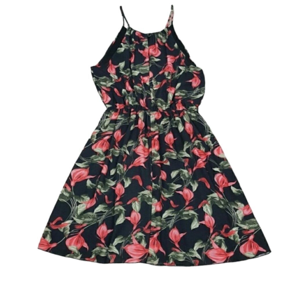 Styleโ Rack Women's Fitย & Flare Dress Flower Print SizeโMediumโHalterโNeck